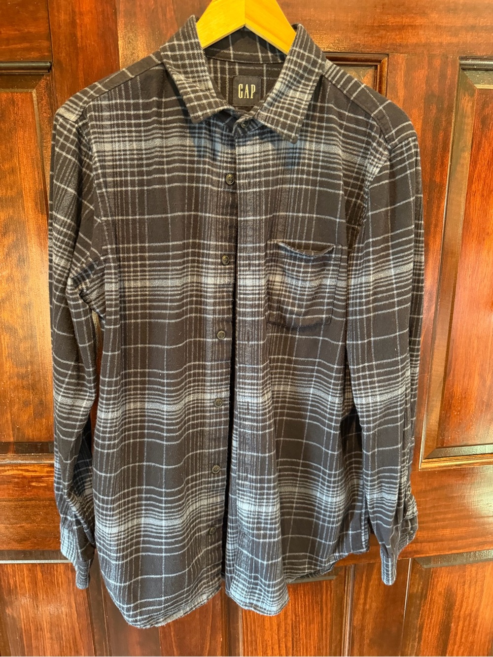 GAP Men's Blue Plaid Button-Down Shirt